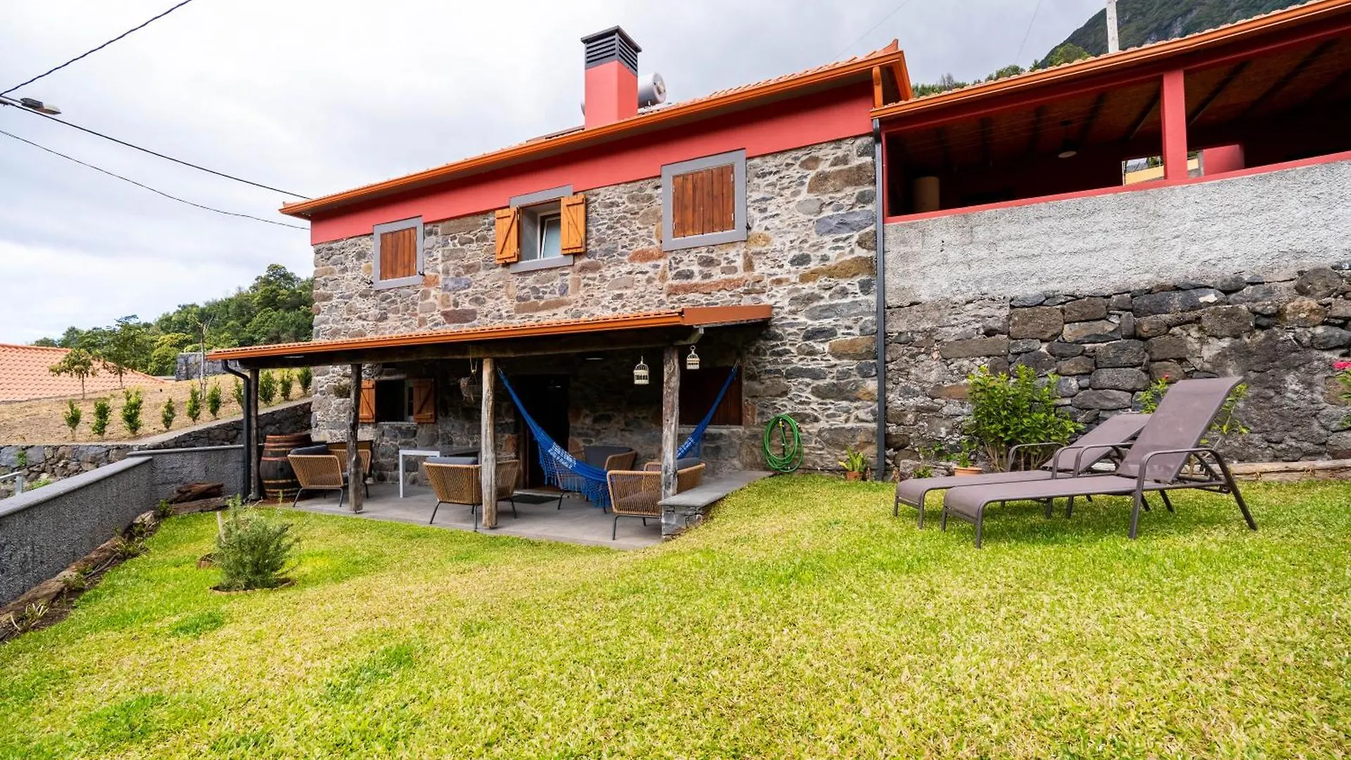 Villa Madeira Bird House - House In The Mountains With Garden São Vicente