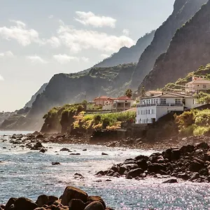 The Waves Sao Vicente (Madeira)